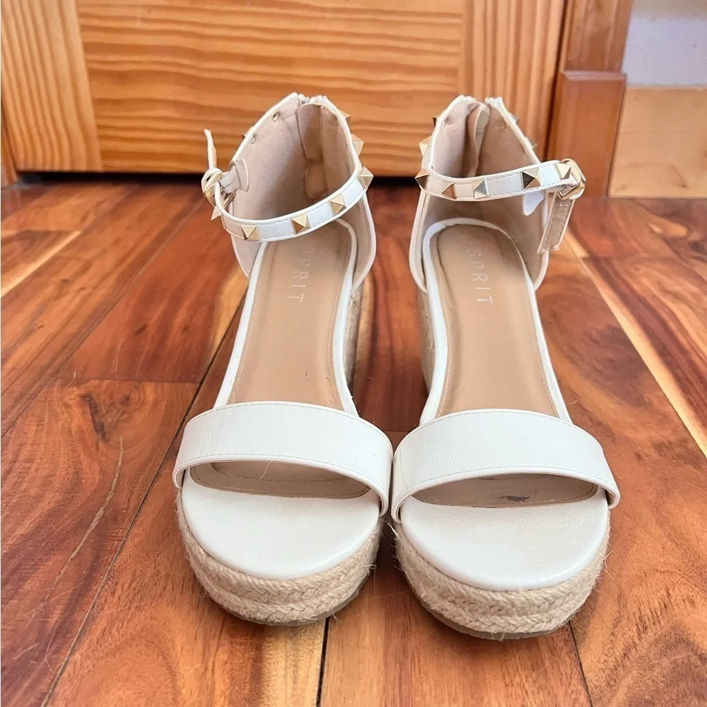 Espirt 8.5 White Faux Leather Studded Wedges Espadrille Neutral Minimalist